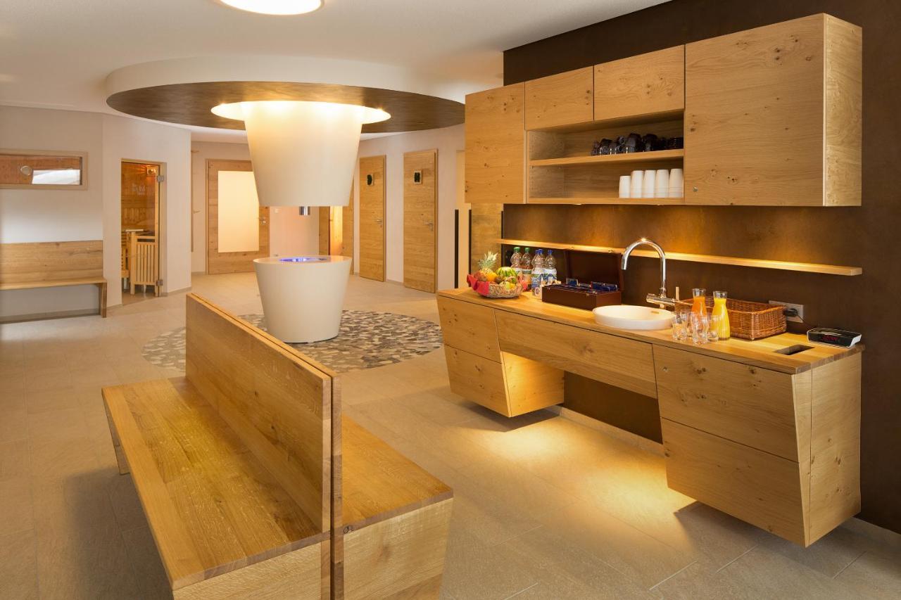 Viktoria Family Wellness Retreat with Village Square Views Oberstdorf Exterior photo