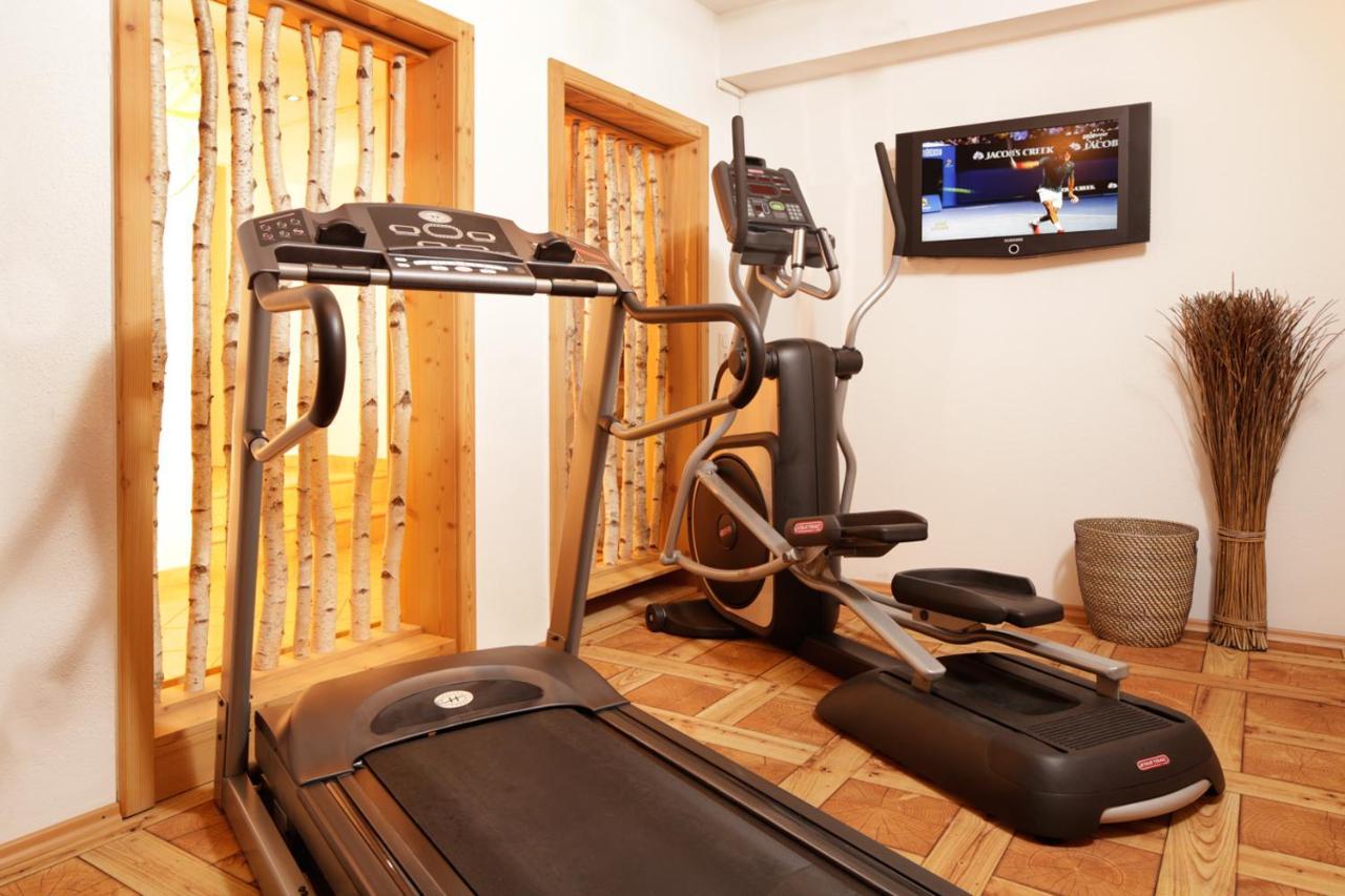 Viktoria Family Wellness Retreat with Village Square Views Oberstdorf Exterior photo