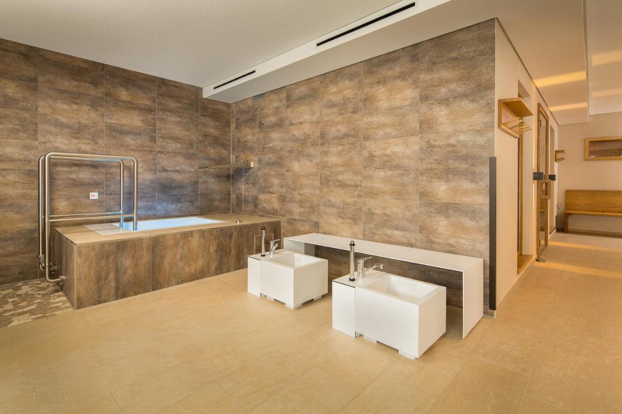 Viktoria Family Wellness Retreat with Village Square Views Oberstdorf Exterior photo