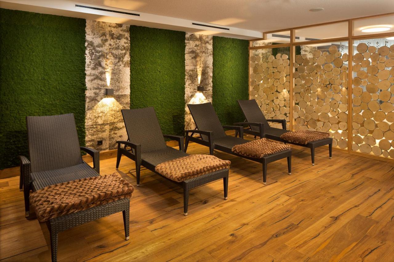Viktoria Family Wellness Retreat with Village Square Views Oberstdorf Exterior photo